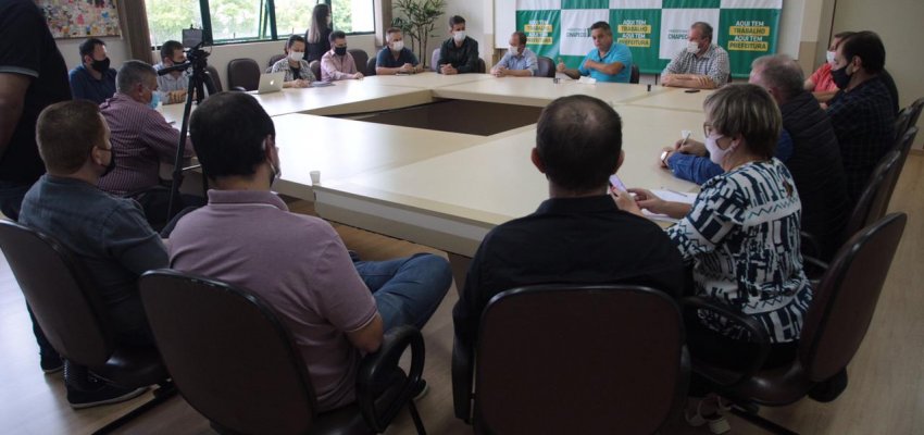 Administra&ccedil;&atilde;o Municipal re&uacute;ne secret&aacute;rios e diretores para avalia&ccedil;&atilde;o