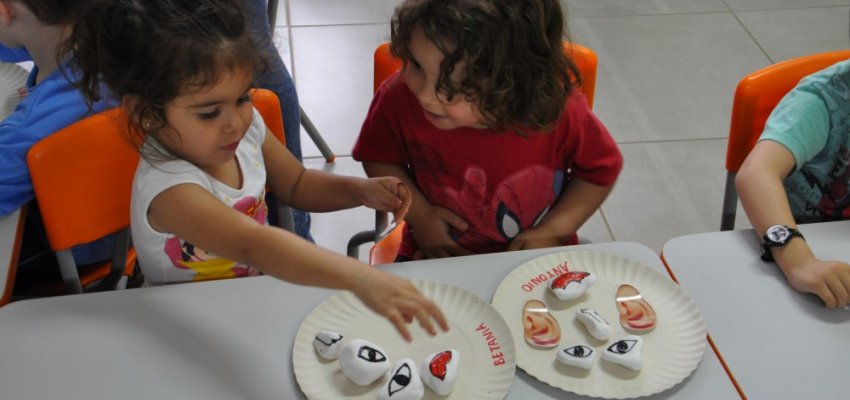 Projeto Hist&oacute;rias e Sensa&ccedil;&otilde;es &eacute; realizado em escola de Chapec&oacute;