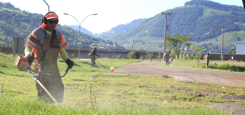 Cronograma de a&ccedil;&otilde;es de infraestrutura nos Bairros, Interior e Escolas do Munic&iacute;pio