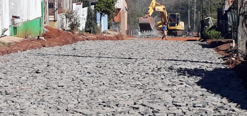 Cronograma semanal de a&ccedil;&otilde;es de infraestrutura nos Bairros, Interior e Escolas do Munic&iacute;pio