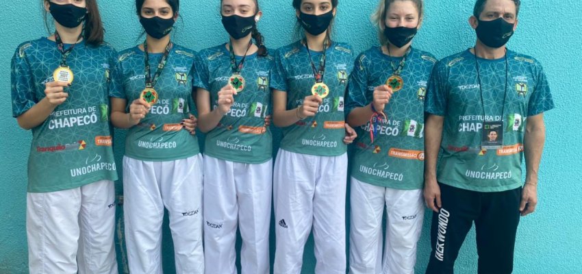 Equipe feminina de Taekwondo teve bom desempenho na seletiva catarinense