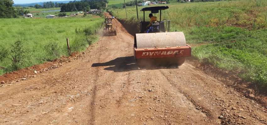 Cronograma semanal de a&ccedil;&otilde;es de infraestrutura nos Bairros, Interior e Escolas do Munic&iacute;pio