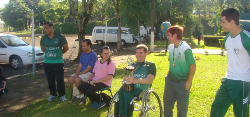 Atletas e entidades de Chapec&oacute; buscam apoio para disputa do Trof&eacute;u Gustavo Kuerten