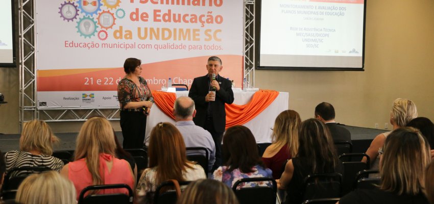 Semin&aacute;rio da Undime re&uacute;ne educadores em Chapec&oacute;
