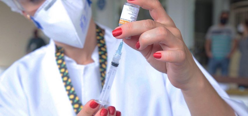 Chapec&oacute; j&aacute; vacinou mais de 90% da faixa acima de 35 anos