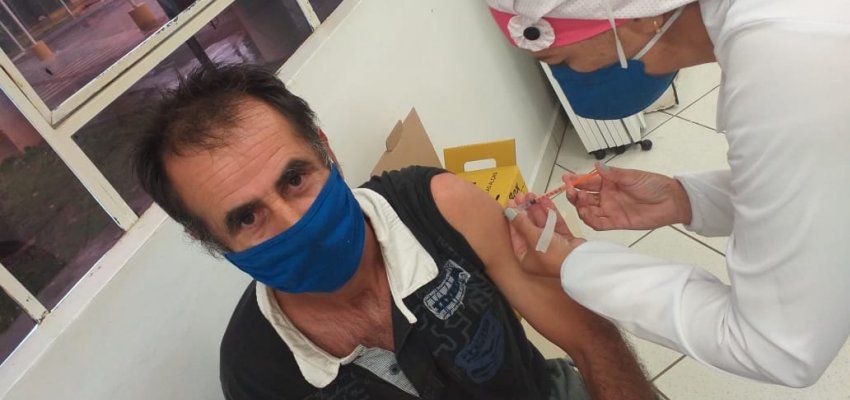 Catadores e trabalhadores da limpeza urbana receberam imunização