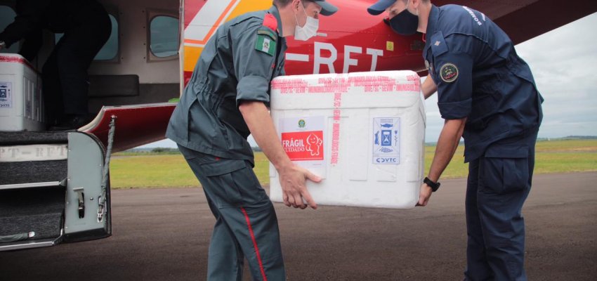 Idosos com mais de 90 anos ser&atilde;o vacinados em sistema de �Drive-Thru�