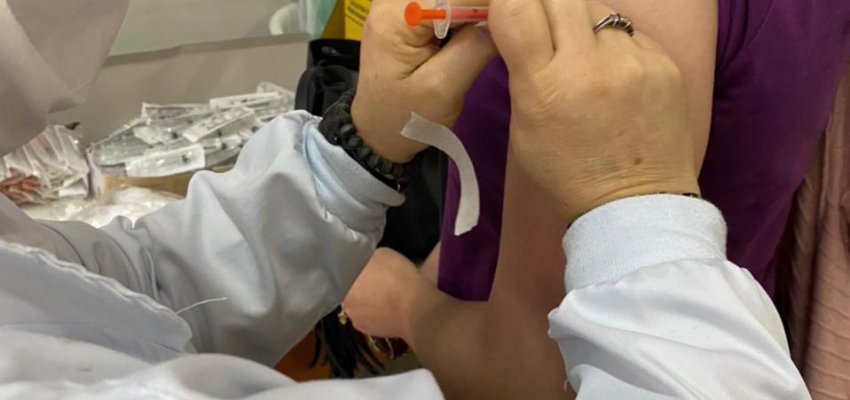 Chapecó abre vacinação para 43 anos, na segunda