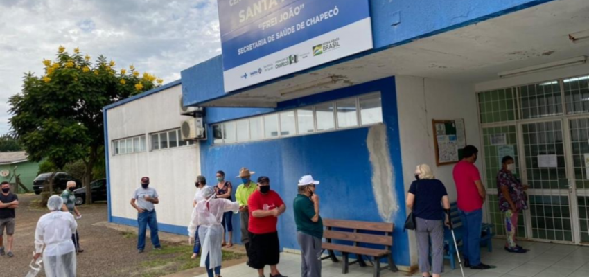 Segunda-feira terá vacinação para 68 anos ou mais