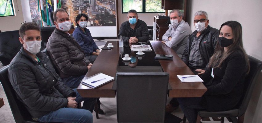 Vereadores e prefeito tratam sobre apoio a micro e pequenos empreendedores
