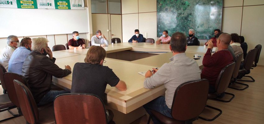 Administração reúne vereadores