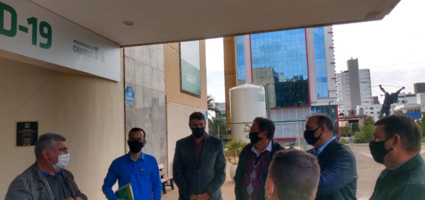 Comitivas de Maravilha e Ampére buscam exemplo de Chapecó no combate à Covid