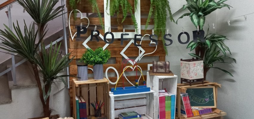 Secretaria de Educação parabeniza os professores