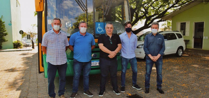 Prefeitura de Chapecó recebe doação de ônibus de transporte coletivo
