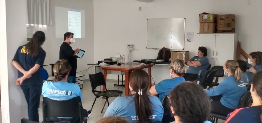 Administração distribui tablets para agentes de saúde do Vila Real