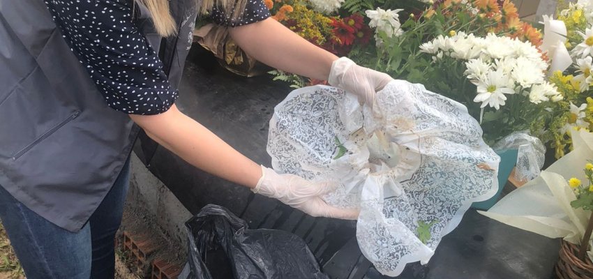 Vigilância Ambiental orienta sobre conservação de vasos nos cemitérios municipais