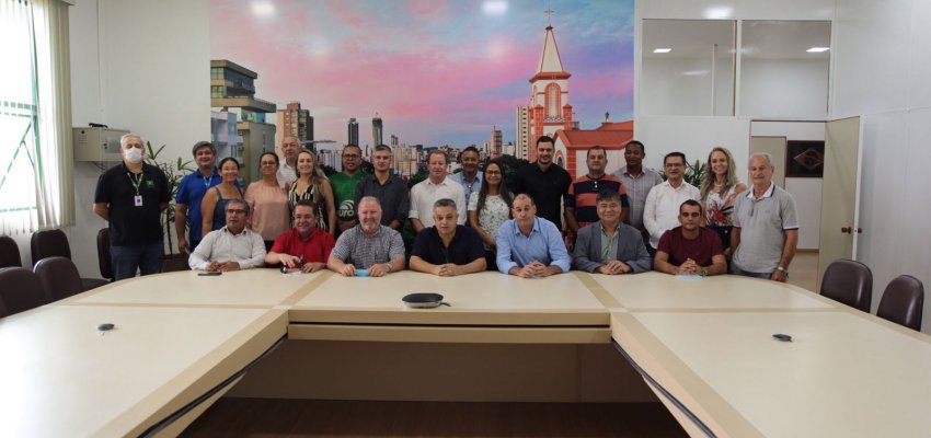 Comitiva do Acre visita Chapec&oacute; e regi&atilde;o para conferir modelo de desenvolvimento