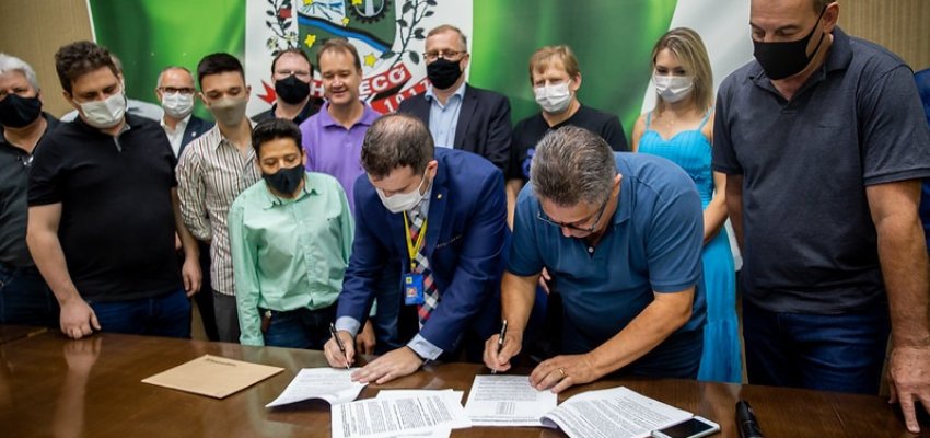 Chapecó assina financiamento de R$ 300 milhões para investimento em obras