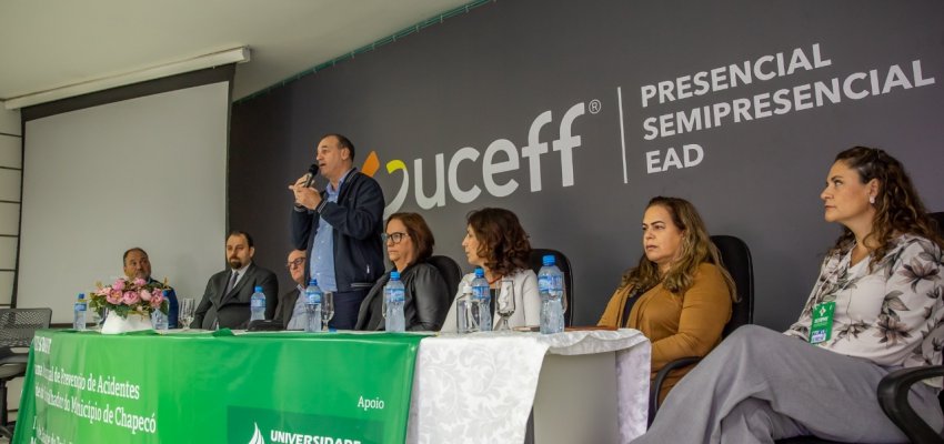 Evento sobre Sa&uacute;de do Trabalhador reuniu 230 pessoas em Chapec&oacute;