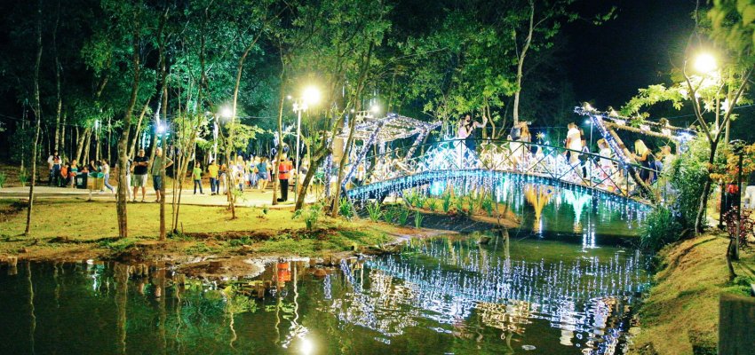 Iluminação e Casa do Artesanato estão entre as atrações do Ecoparque