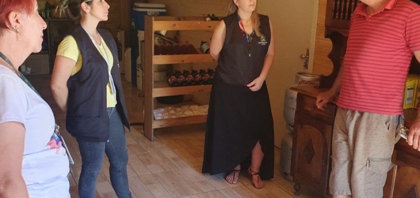 Vigil&acirc;ncia Sanit&aacute;ria e Epagri orientam produtores sobre beneficiamento de alimentos