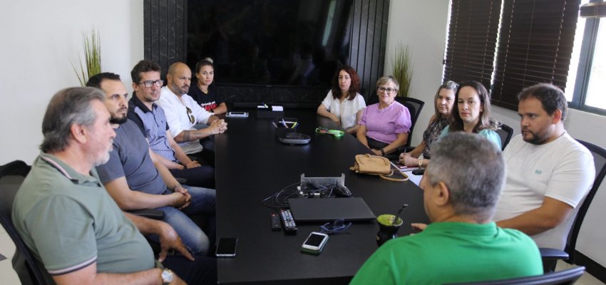 Prefeito recebe nova diretoria do Chapec&oacute; Convention & Visitors Bureau