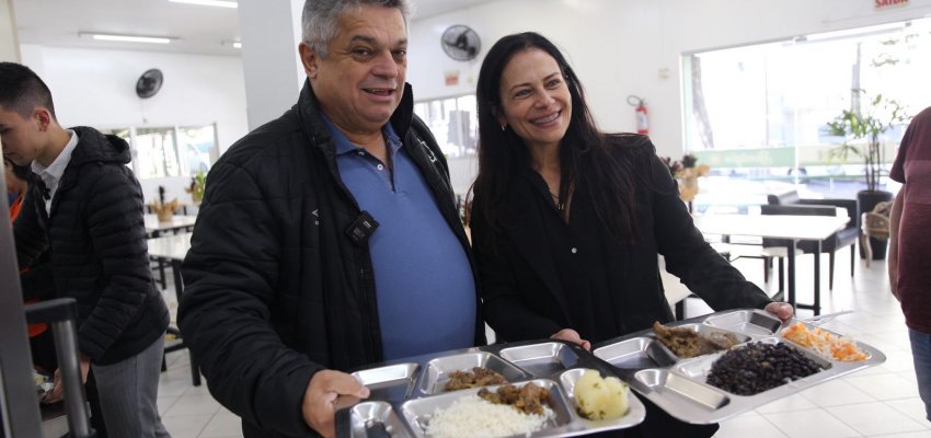 Atendimento ao p&uacute;blico retorna no Bandej&atilde;o de Chapec&oacute;