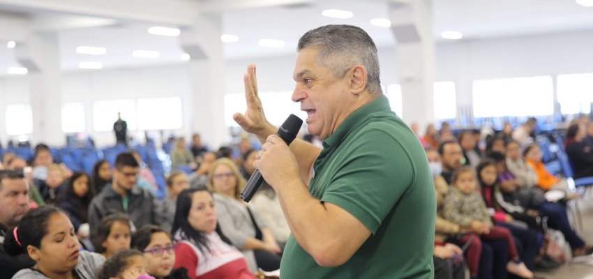 Programa de Olho no Futuro atende estudantes da rede municipal de ensino