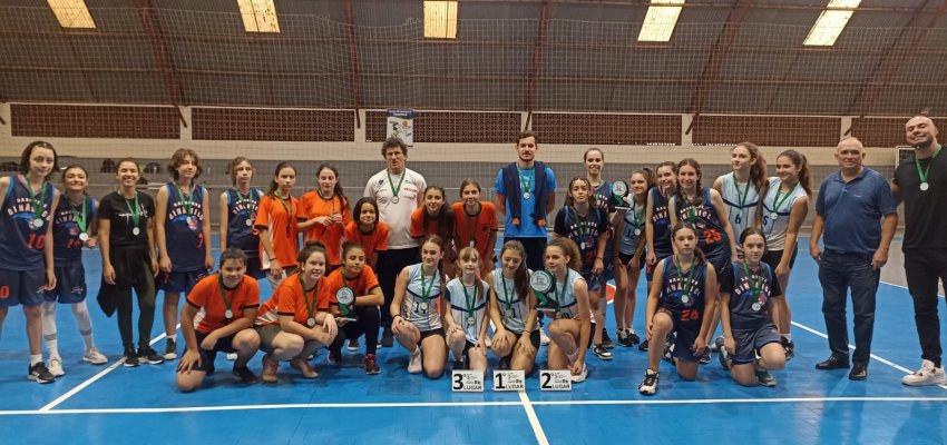 Col&eacute;gio Marista &eacute; campe&atilde;o do Basquetebol Feminino dos JESC