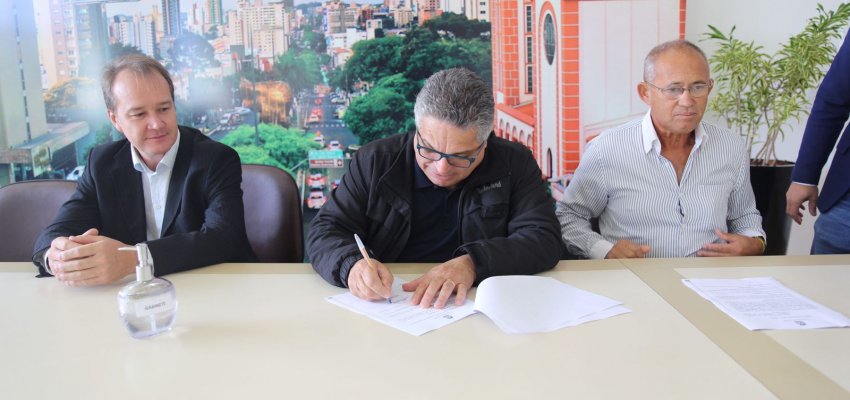 Prefeitura renova concess&atilde;o de im&oacute;vel para Conselho Comunit&aacute;rio do Santa Maria