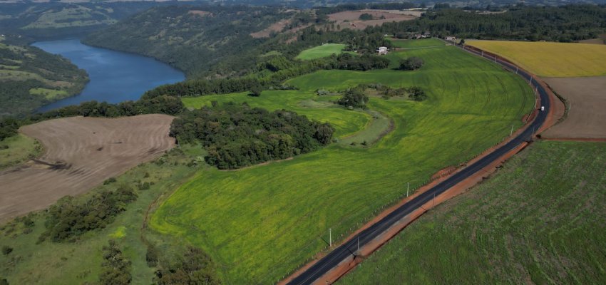 Pavimentação Rural na Linha Cachoeira está 90% concluída