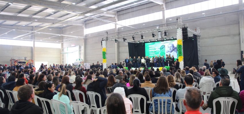 Inaugurados novo pavilh&atilde;o da Efapi e Contorno Vi&aacute;rio