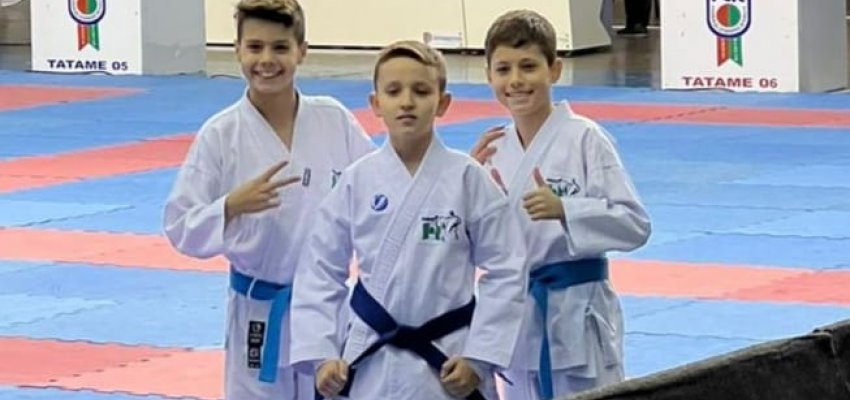 Equipe de Karate conquistas medalhas na Ta&ccedil;a Santa Catarina