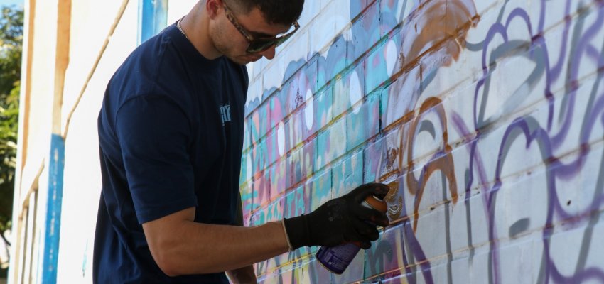 Estudantes da EBM Vila Real participam de Oficina de Graffiti
