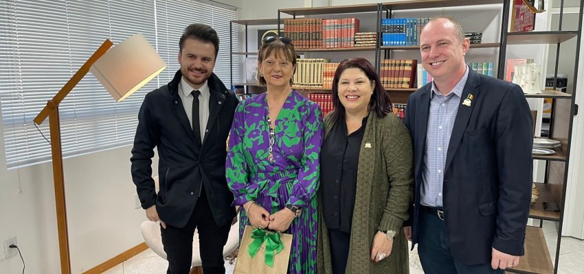 Chapec&oacute; e Rom&ecirc;nia tratam de interc&acirc;mbio cultural