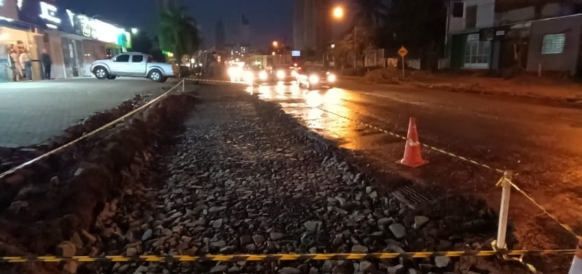 Obras de alargamento da rua Cond&aacute; seguem at&eacute; &agrave; noite