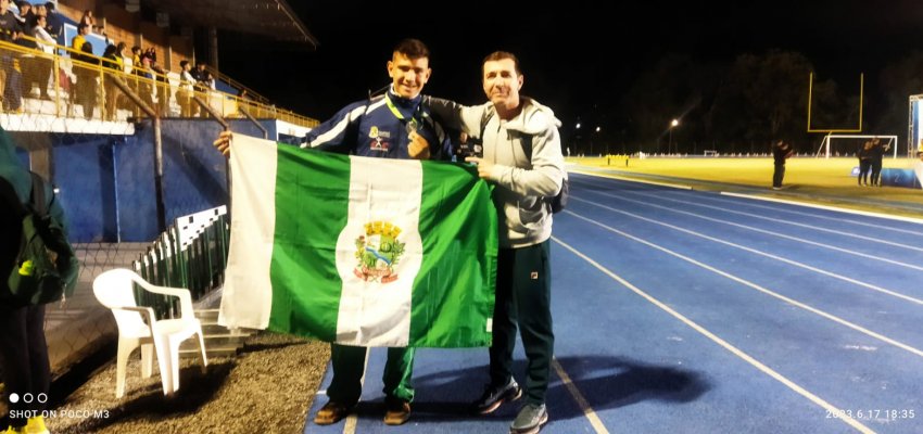 Atletismo de Chapec&oacute; conquistou medalha de Prata no Campeonato Estadual