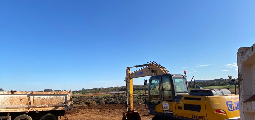 Prefeitura refor&ccedil;a frota de m&aacute;quinas no Parque do Eldorado para acelerar obras
