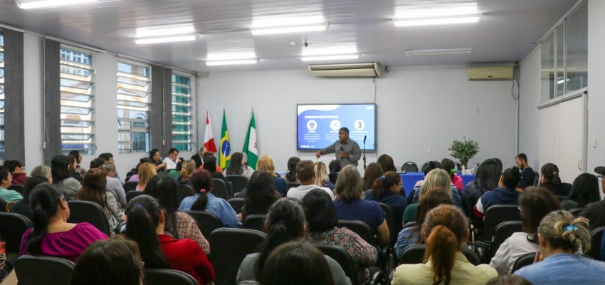 Forma&ccedil;&atilde;o para equipes de limpeza das escolas municipais
