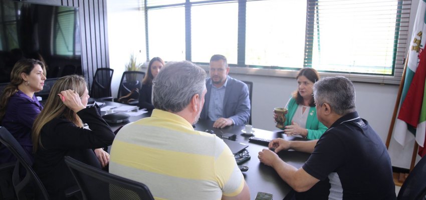 Prefeito e secret&aacute;ria estadual tratam de Sa&uacute;de em Chapec&oacute;