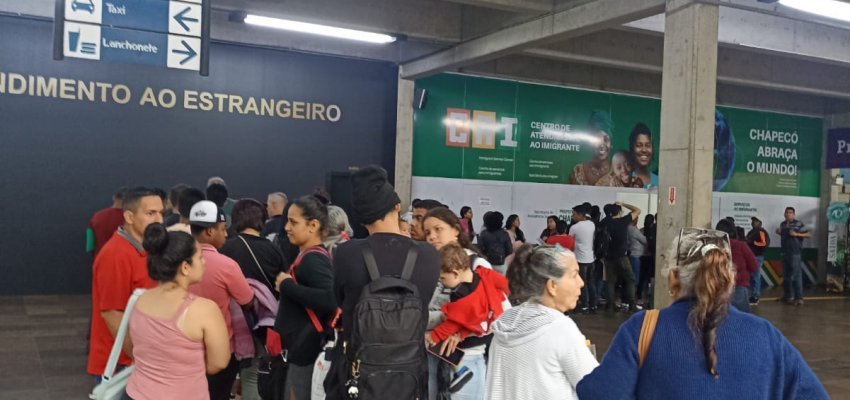 Centro de Atendimento ao Imigrante realiza pr&oacute;ximo de 900 atendimentos por m&ecirc;s