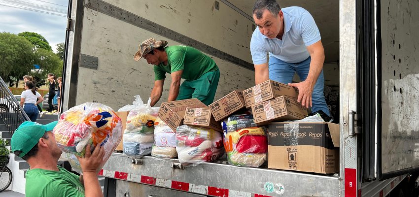 Doa&ccedil;&otilde;es de Chapec&oacute; seguem nesta quarta-feira para o RS