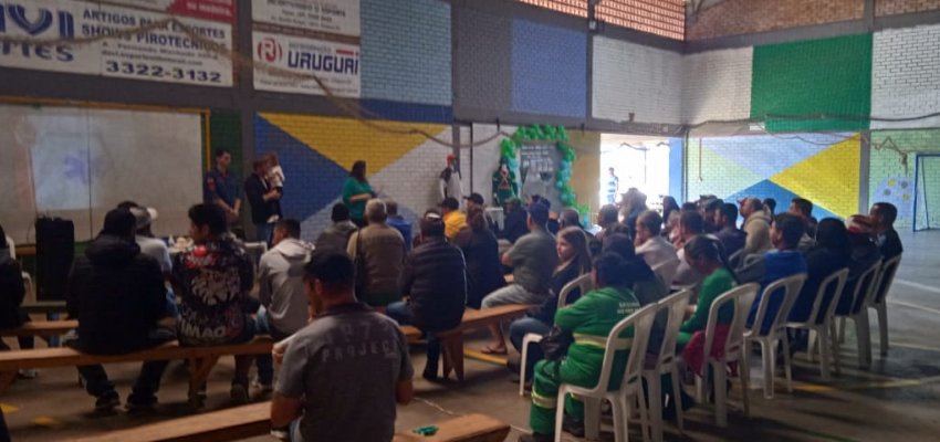 Equipes de varri&ccedil;&atilde;o e ro&ccedil;ada da Prefeitura participam de capacita&ccedil;&atilde;o