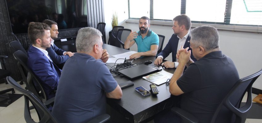 Simplifica Chapec&oacute; e Jucesc tratam de parceria para reduzir tempo de abertura de empresas