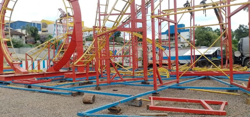 Inicia a montagem do Parque de Diversões da Efapi 2023