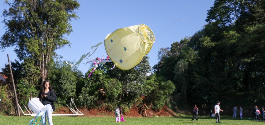 Estudantes da EBM Diogo Alves da Silva ampliam conhecimentos no projeto Pipas ao Vento