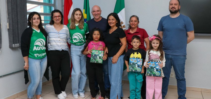 Estudantes da Rede Municipal são finalistas no concurso do cinquentenário da Chapecoense