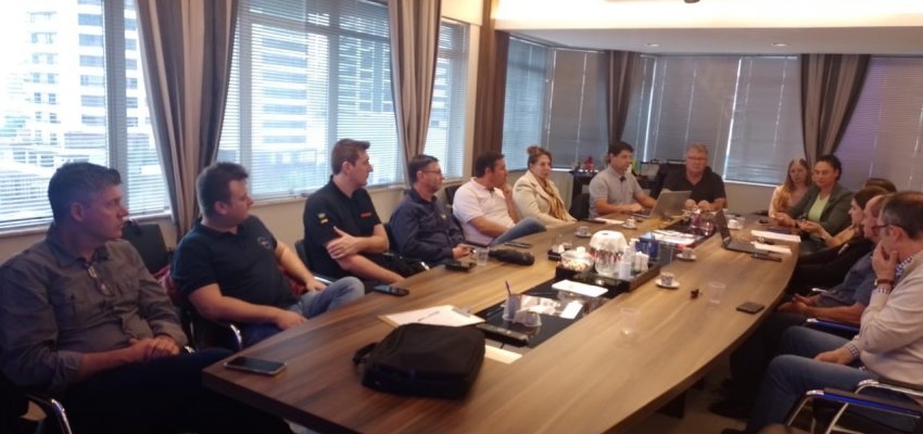 Proteção do trabalhador em debate na reunião entre CEREST e Sinduscon