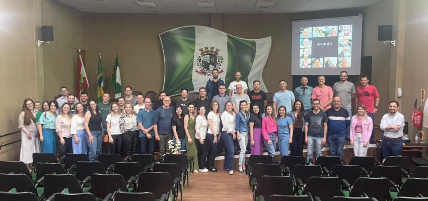 Capacitação para equipe de saúde bucal em Chapecó