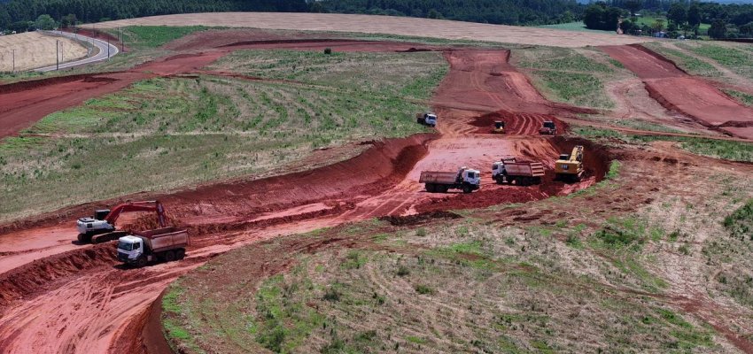 Terraplanagem da Pista do Autódromo Internacional de Chapecó chega em 30%